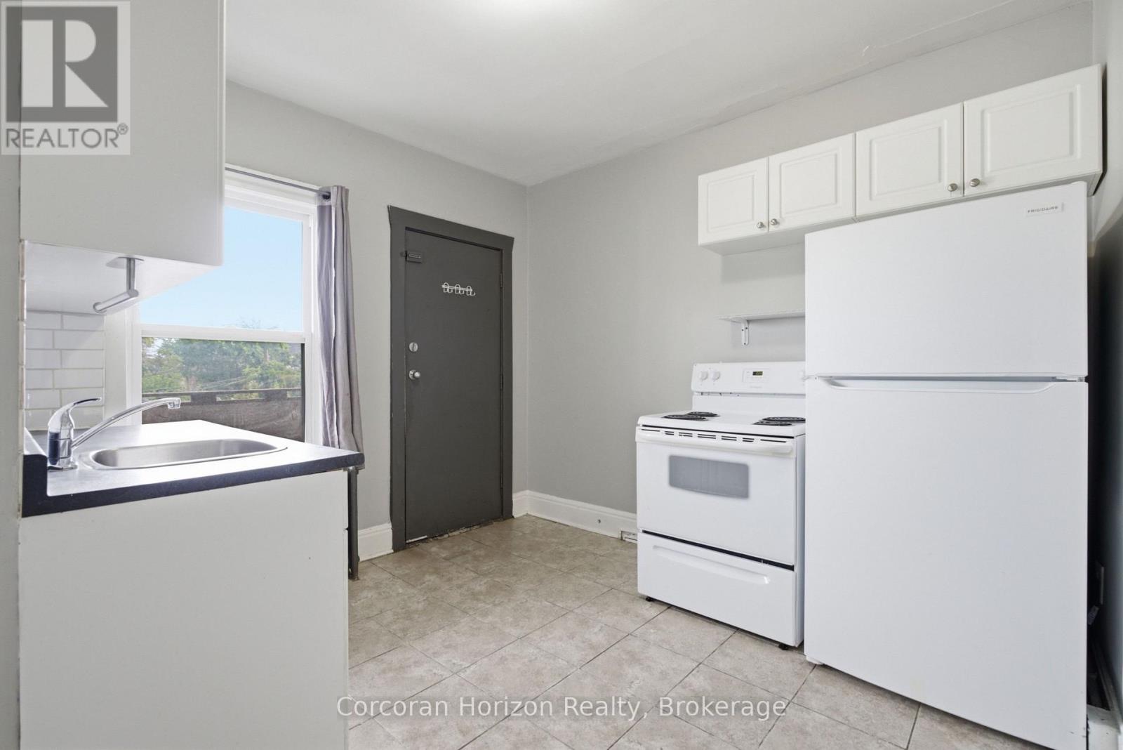 1539-1547 Barton Street E Property Photo 3
