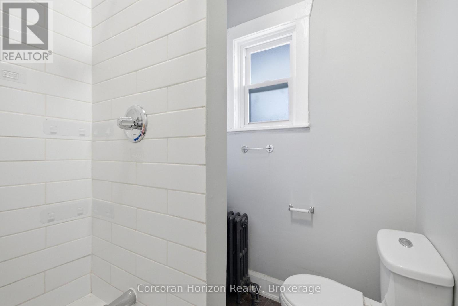 1539-1547 Barton Street E Property Photo 9