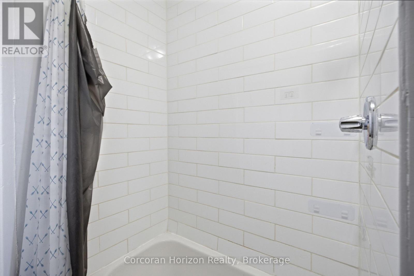 1539-1547 Barton Street E Property Photo 11