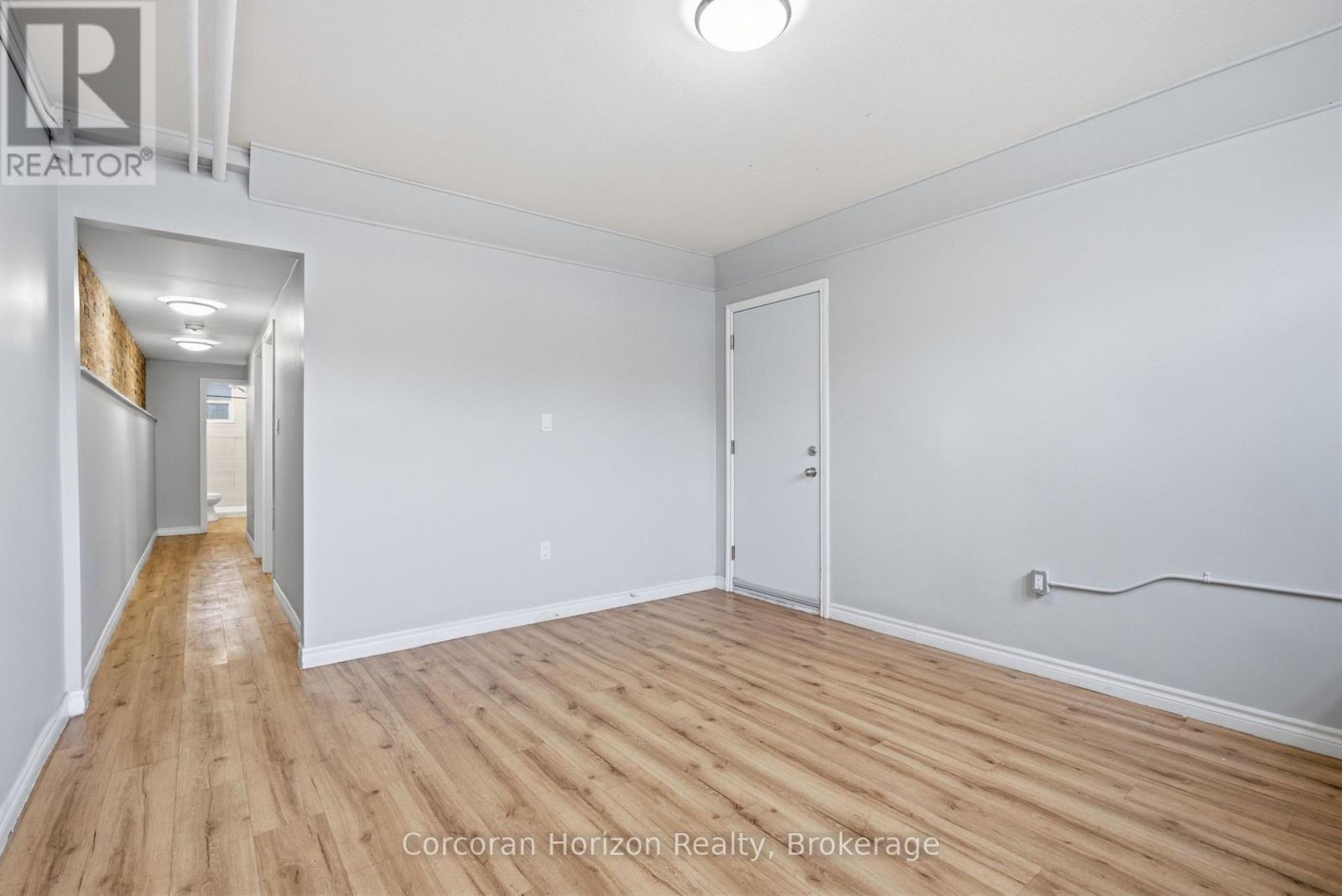 1539-1547 Barton Street E Property Photo 18