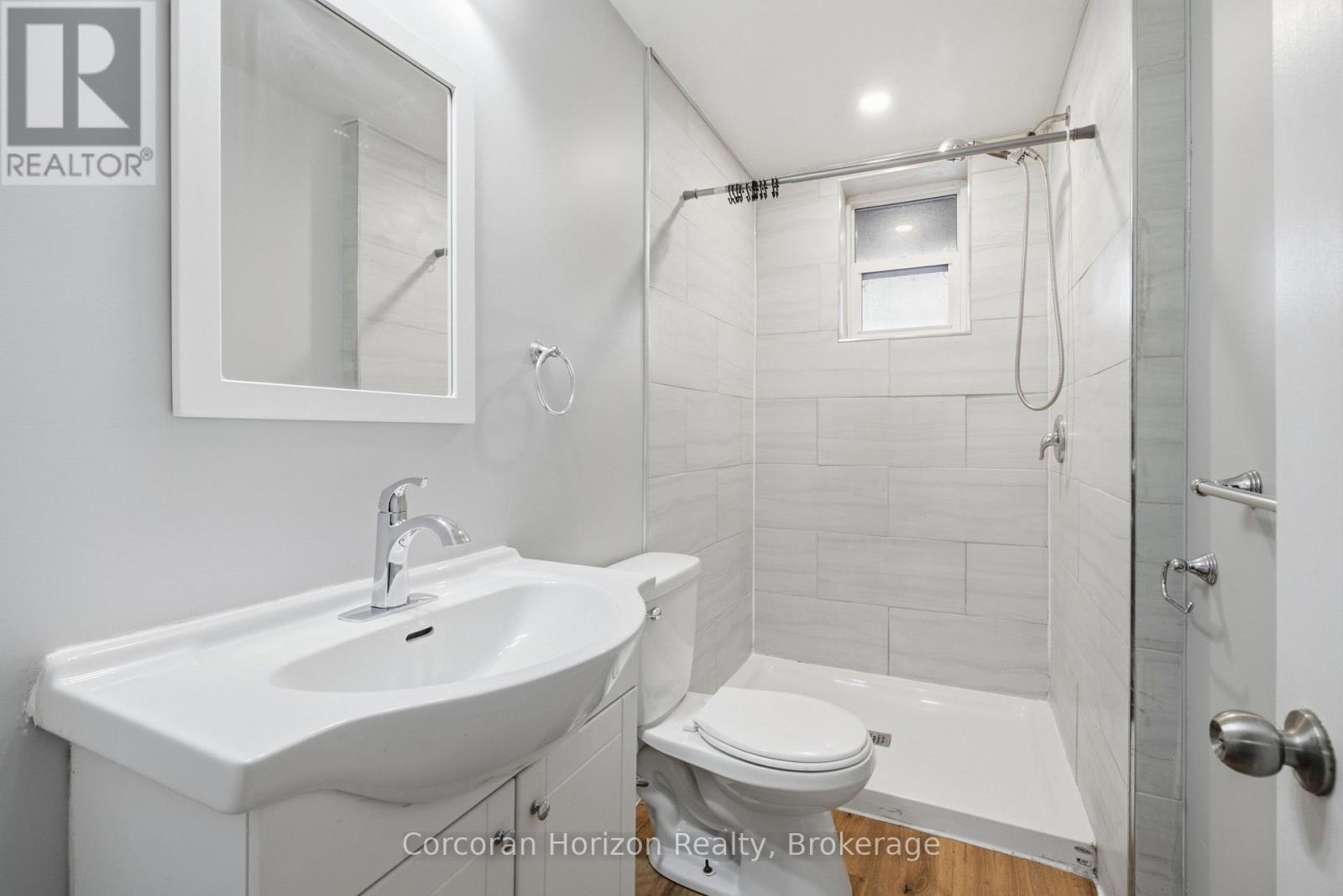 1539-1547 Barton Street E Property Photo 22