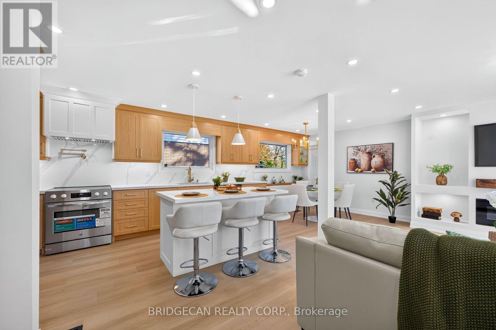 4 Bermuda Court Property Photo 5