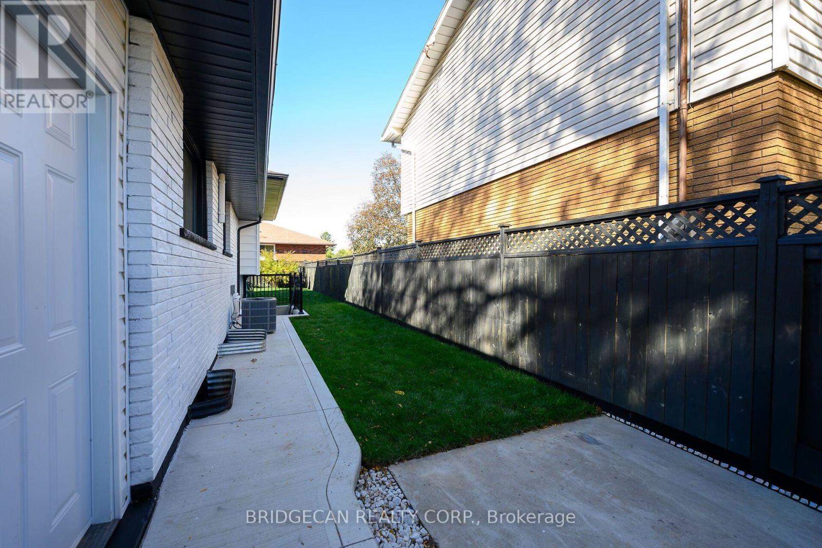 4 Bermuda Court Property Photo 41