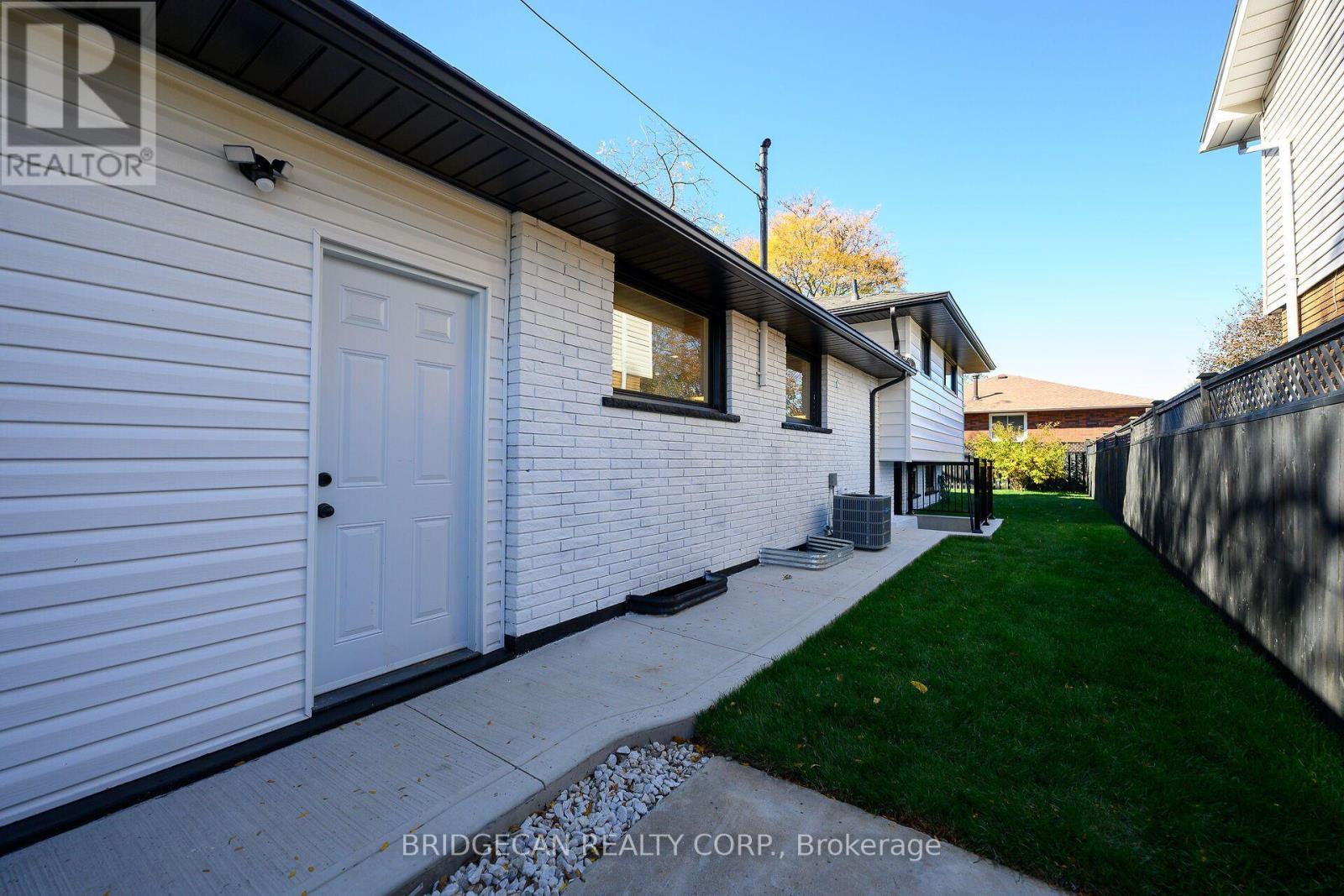 4 Bermuda Court Property Photo 42