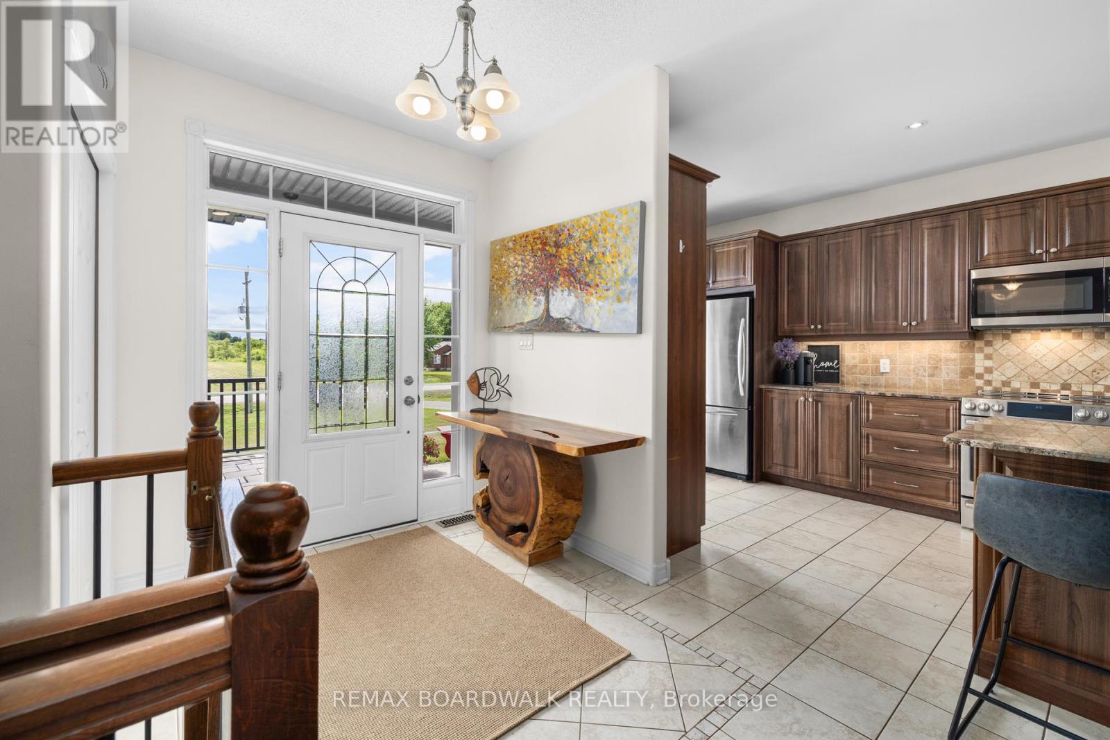 6671 Third Line Road Property Photo 7