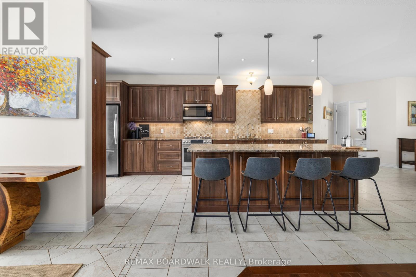 6671 Third Line Road Property Photo 11