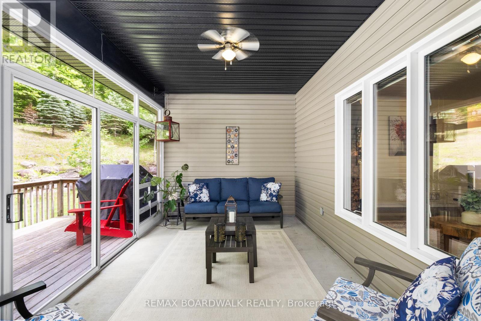 6671 Third Line Road Property Photo 15