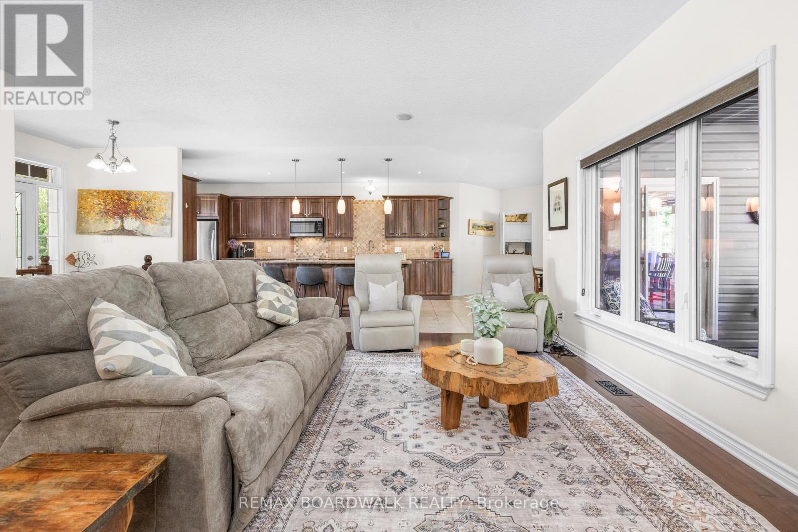 6671 Third Line Road Property Photo 20