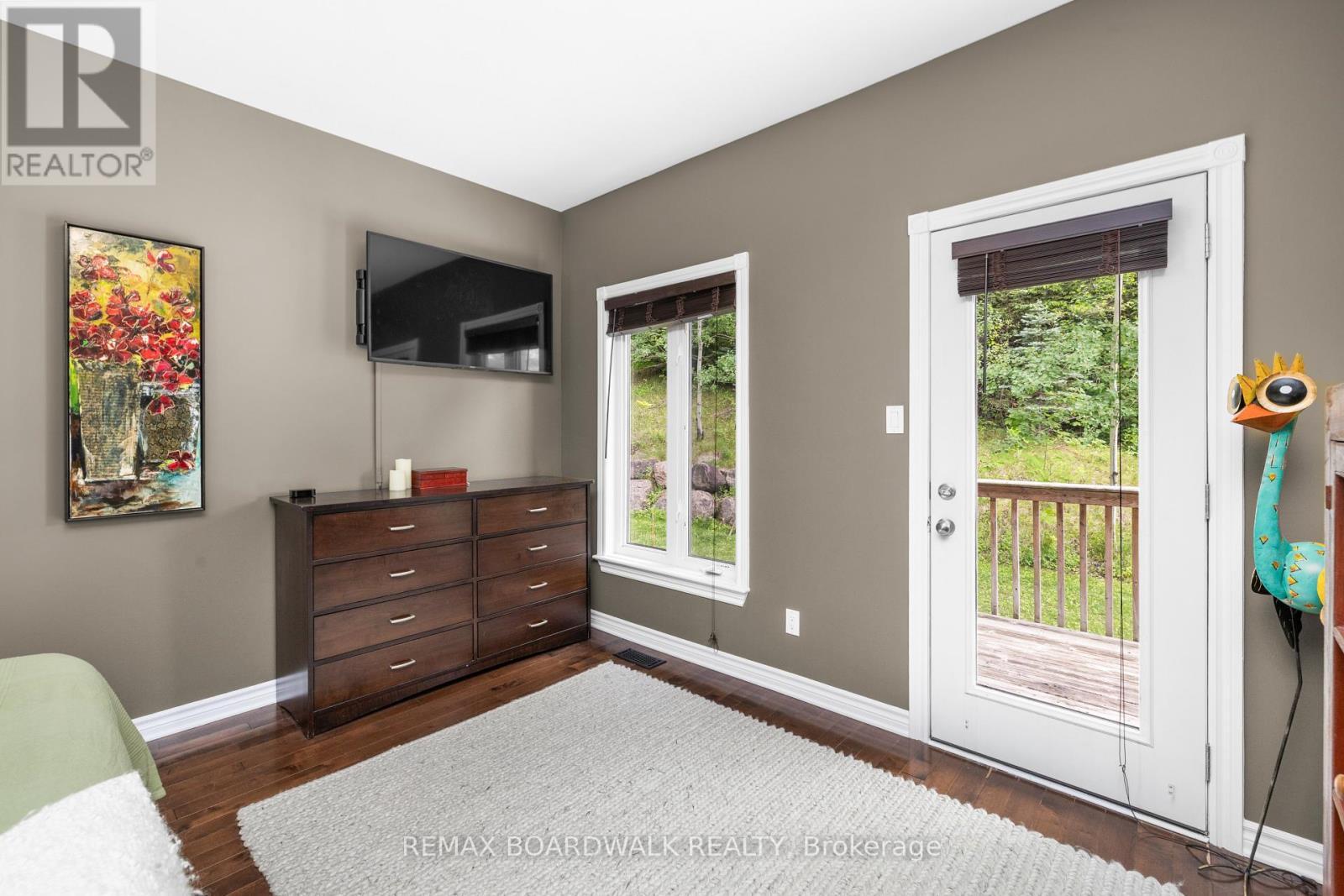 6671 Third Line Road Property Photo 24
