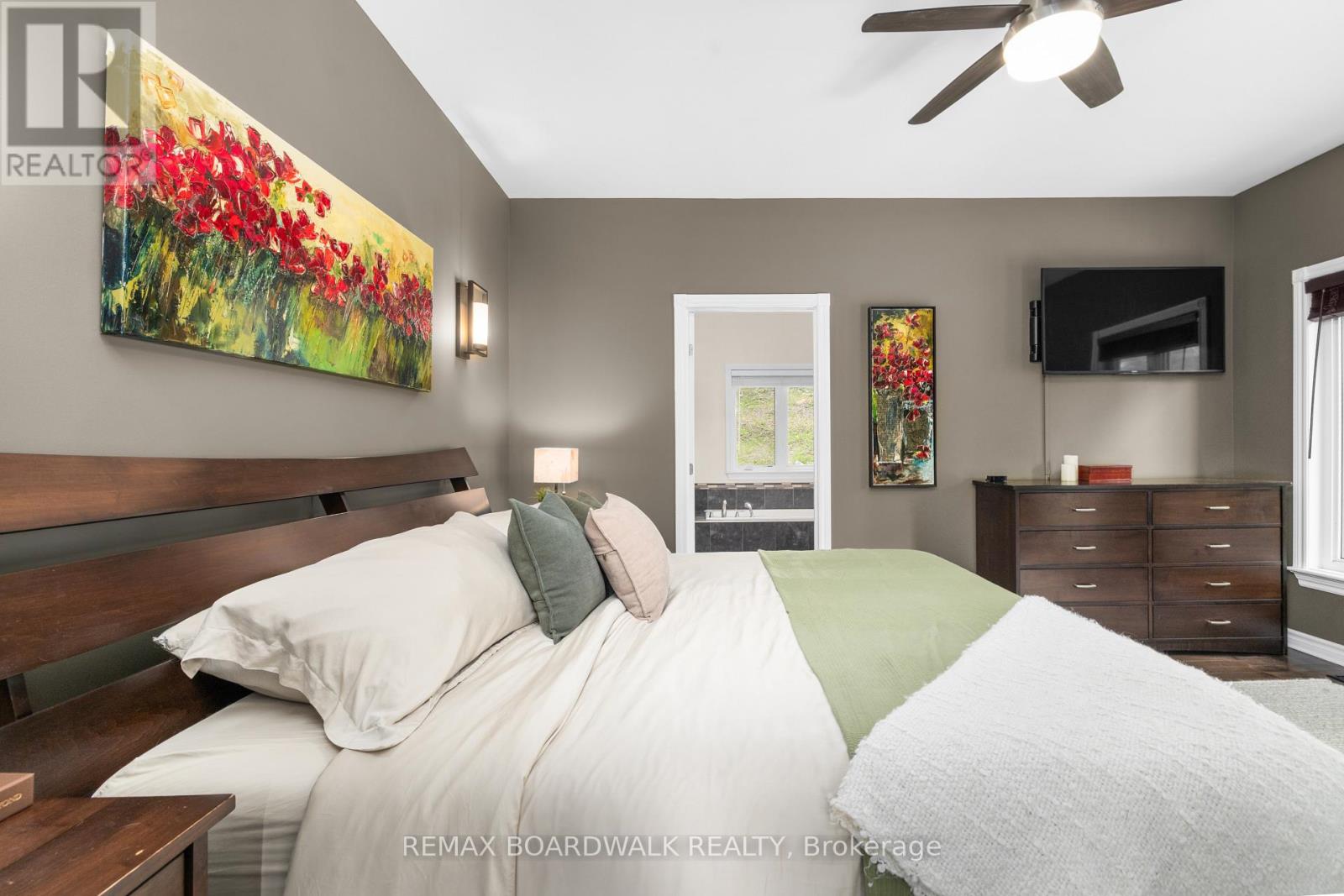 6671 Third Line Road Property Photo 26