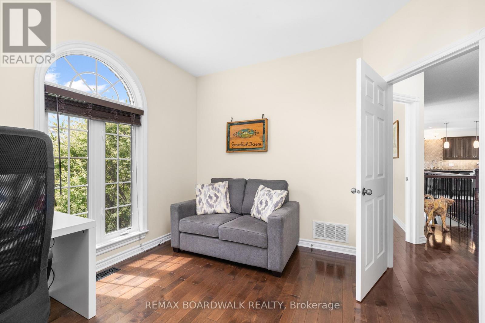 6671 Third Line Road Property Photo 32