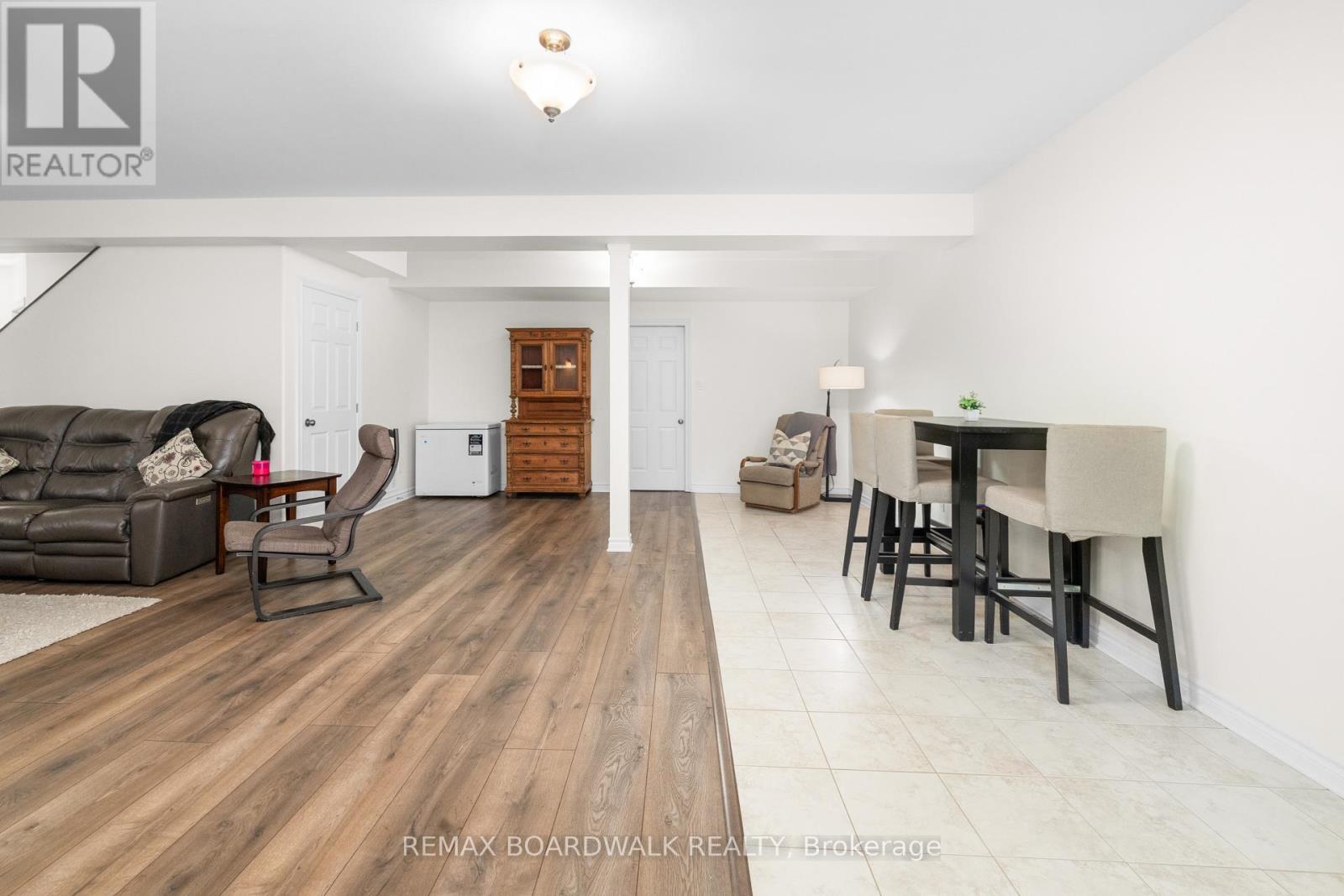6671 Third Line Road Property Photo 37