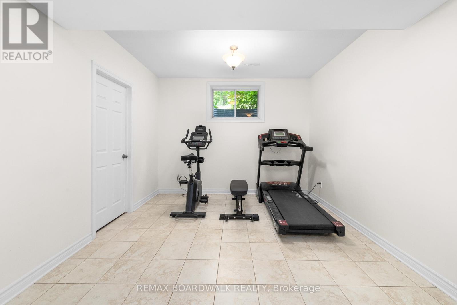 6671 Third Line Road Property Photo 38