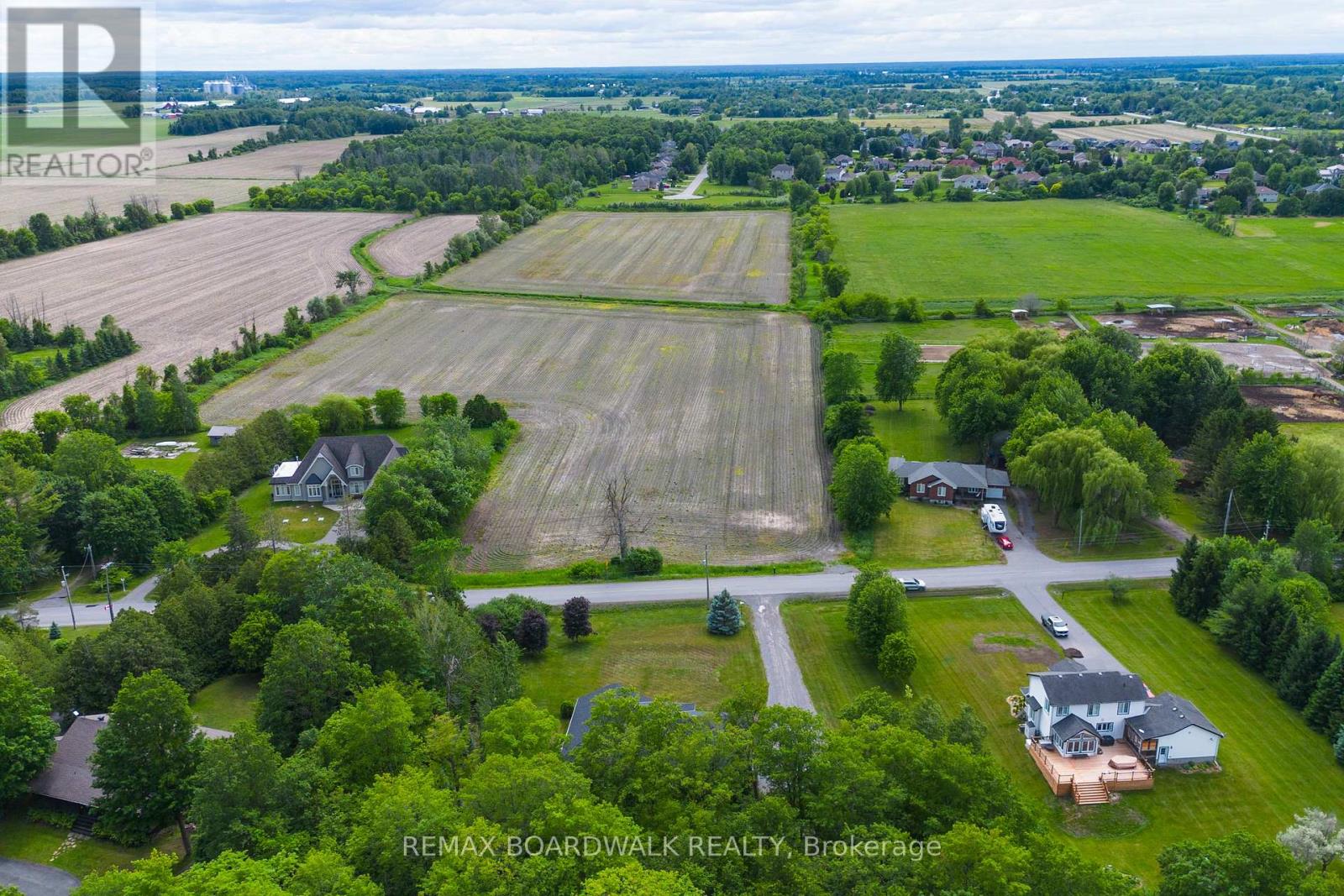 6671 Third Line Road Property Photo 46