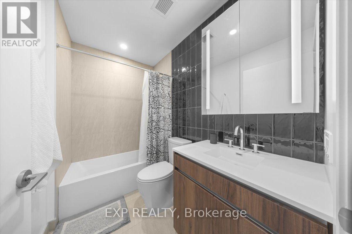 709 - 74 Nicholas Street Property Photo 3
