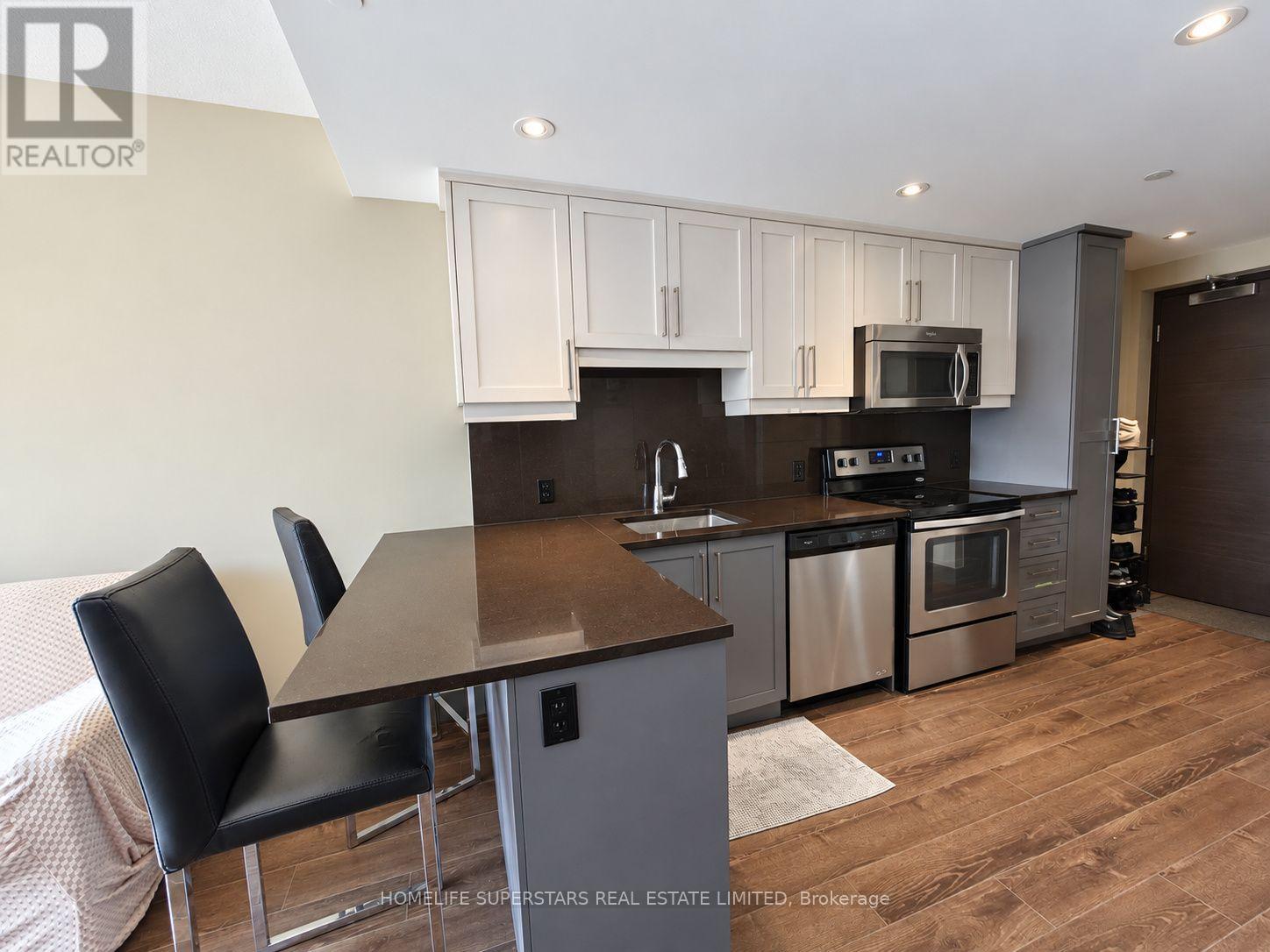 S1906 - 330 Phillip Street Property Photo 4
