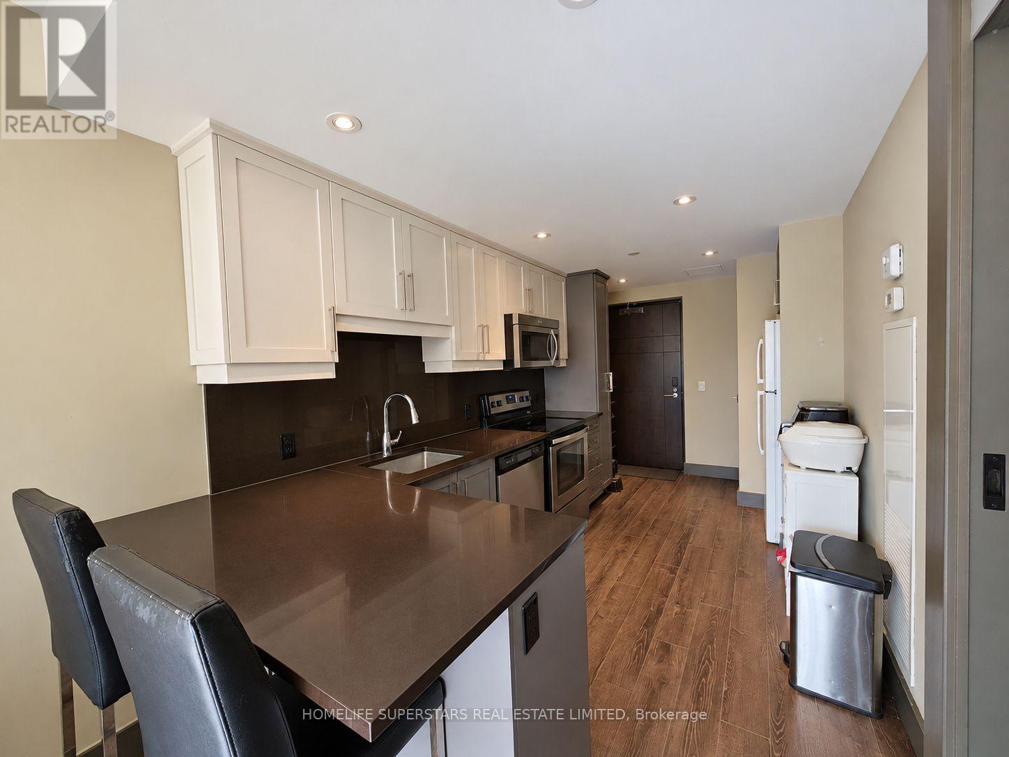 S1906 - 330 Phillip Street Property Photo 5