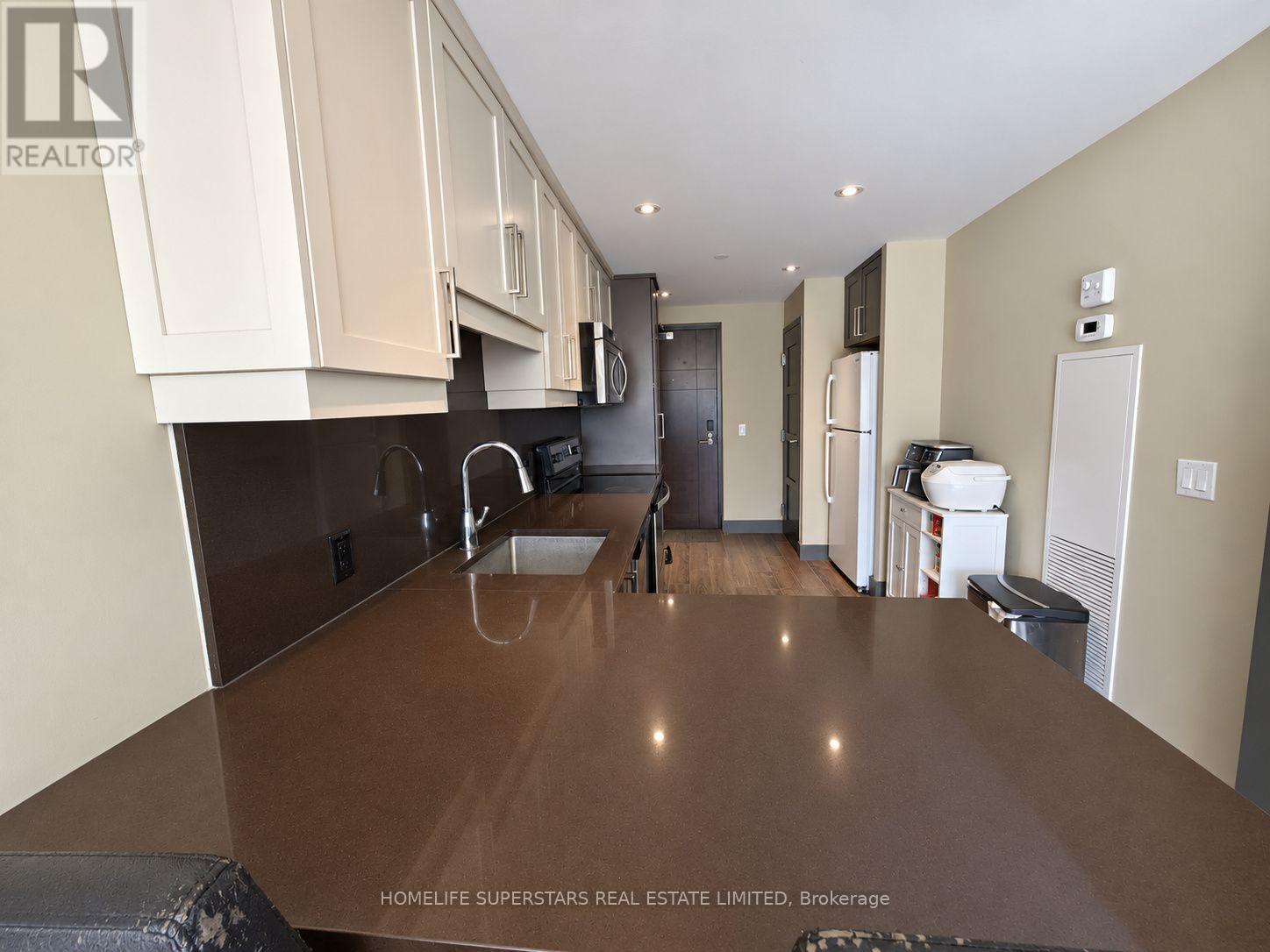 S1906 - 330 Phillip Street Property Photo 6