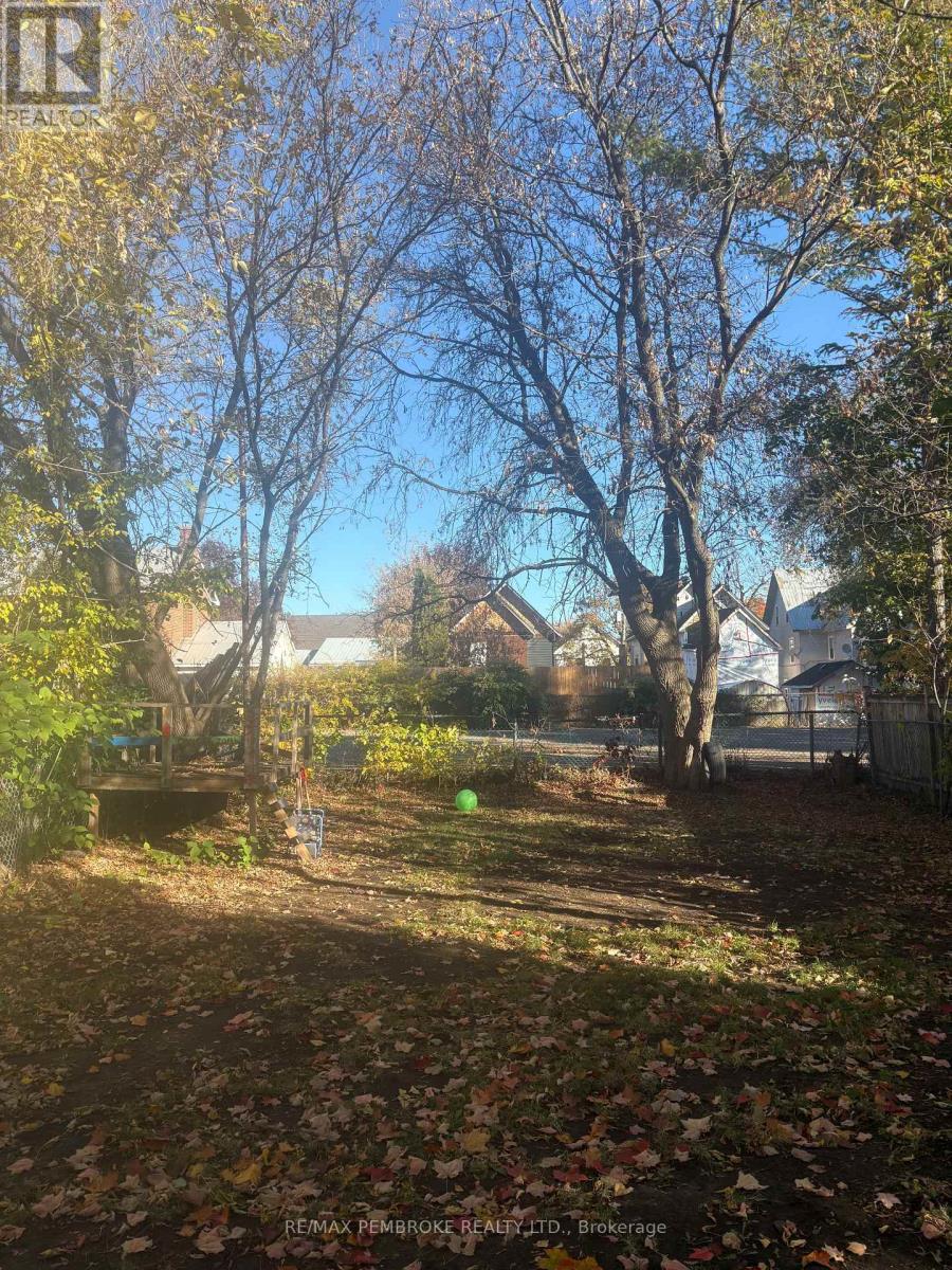 371 Miller Street Property Photo 3