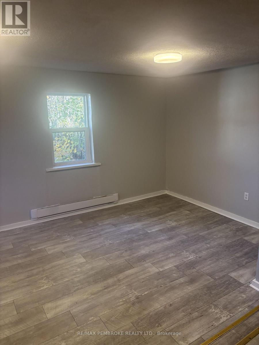 371 Miller Street Property Photo 6