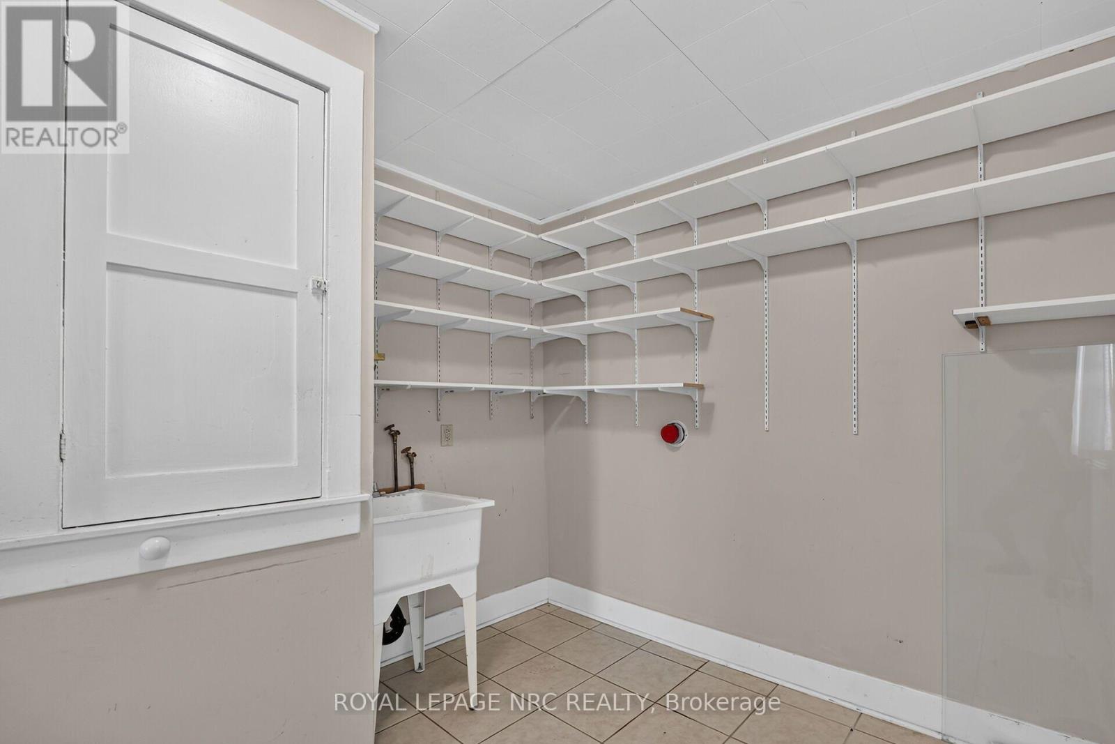 177 James Street Property Photo 23