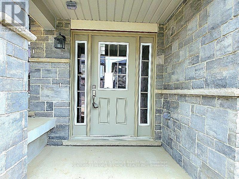 255 Raspberry Place Property Photo 2