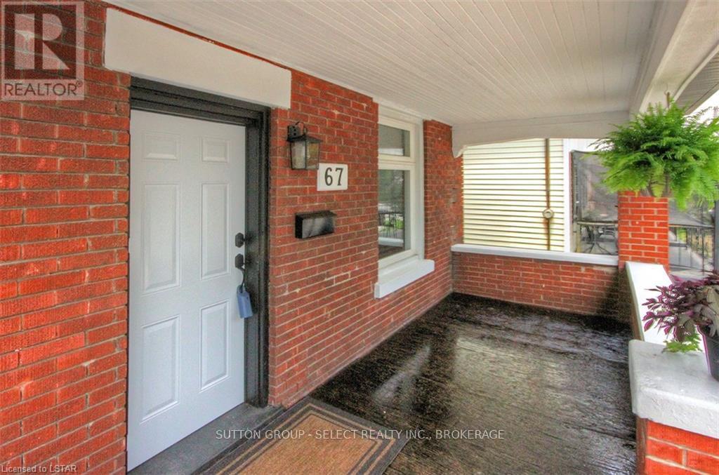 67 Hyla Street Property Photo 3