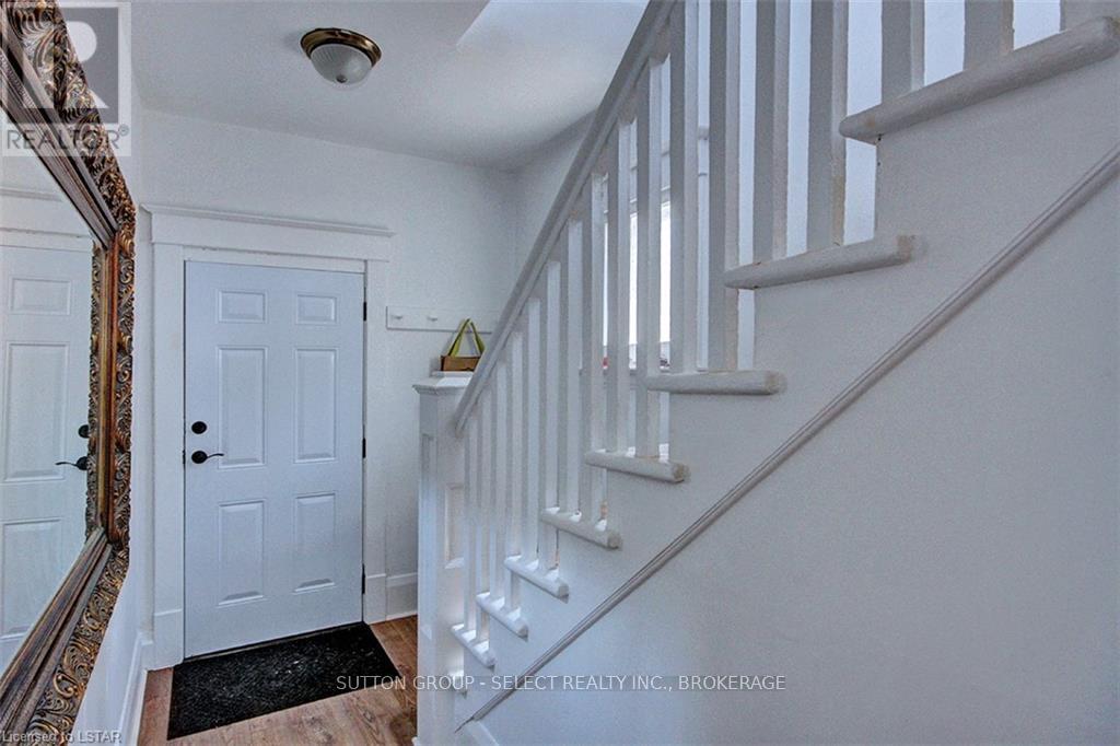 67 Hyla Street Property Photo 4