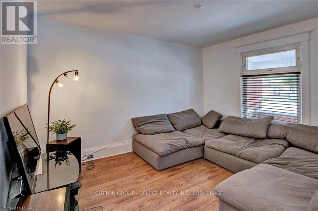 67 Hyla Street Property Photo 12