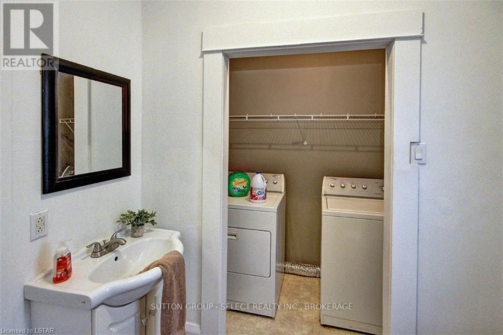 67 Hyla Street Property Photo 14