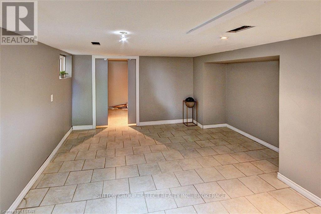 67 Hyla Street Property Photo 23
