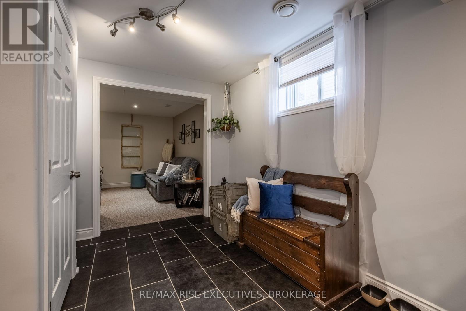 1388 Ottawa Street Property Photo 6