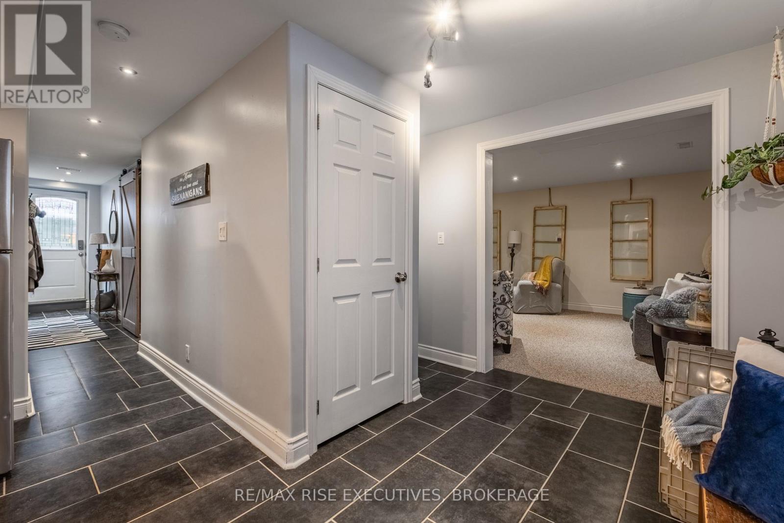 1388 Ottawa Street Property Photo 7