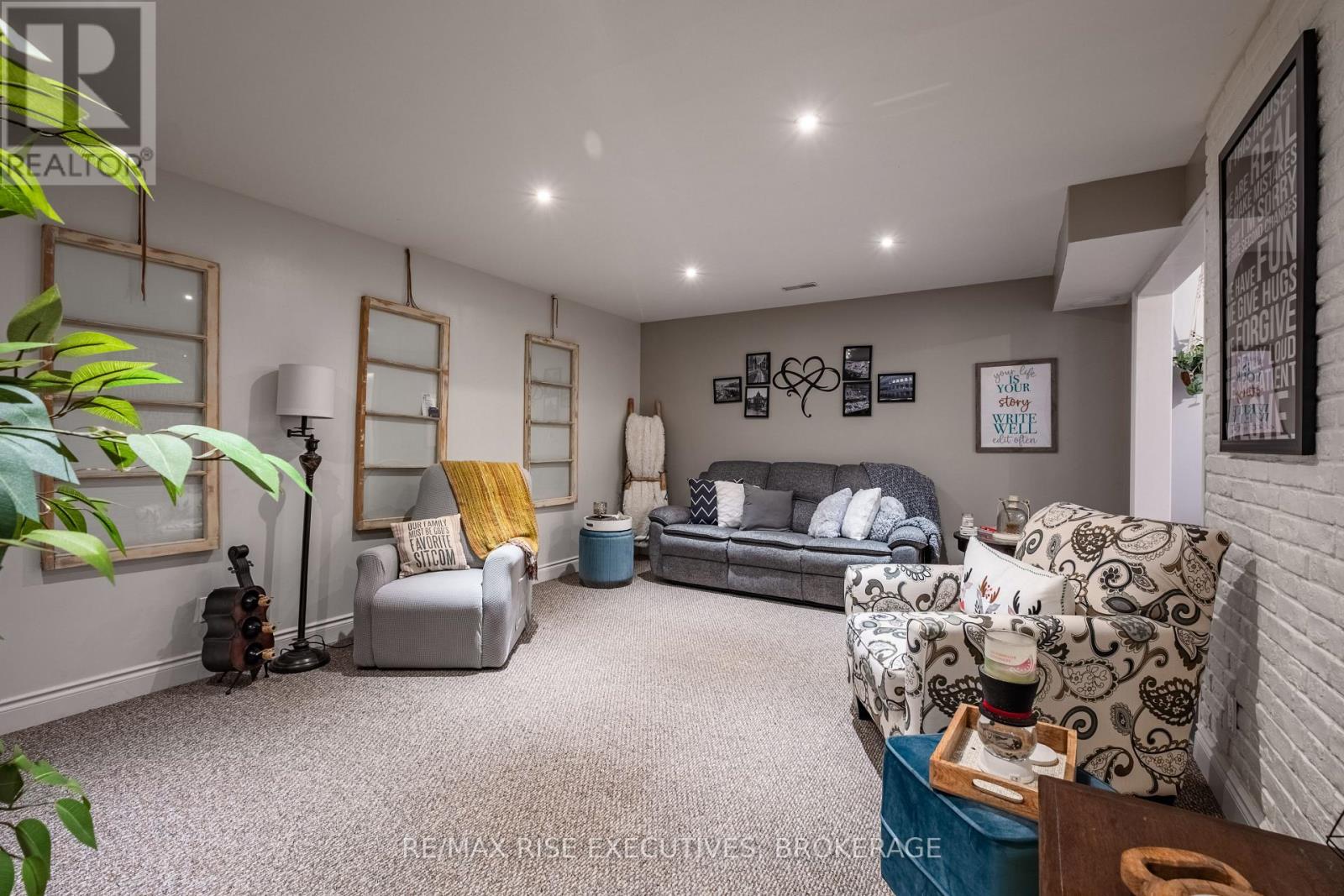 1388 Ottawa Street Property Photo 10