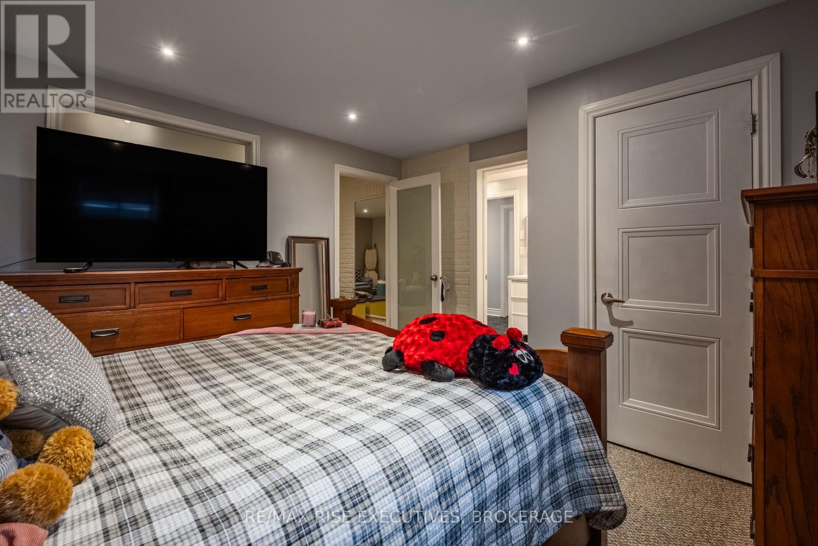 1388 Ottawa Street Property Photo 12