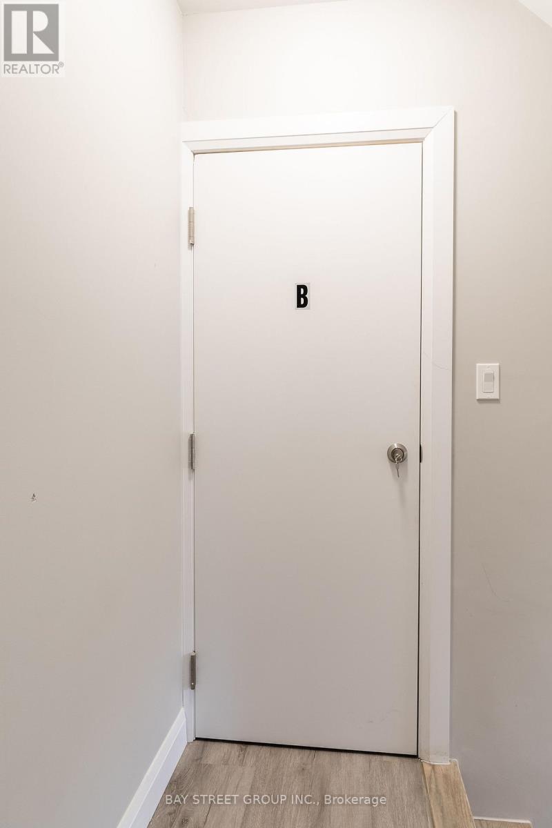 Unit C - 5757 Stanley Avenue Property Photo 2