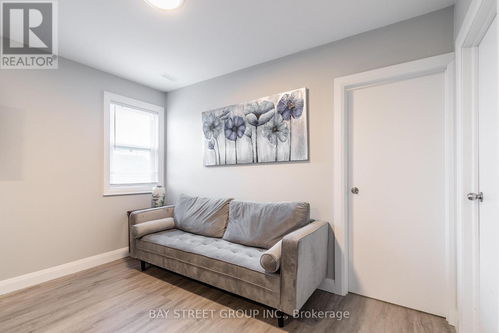 Unit C - 5757 Stanley Avenue Property Photo 8