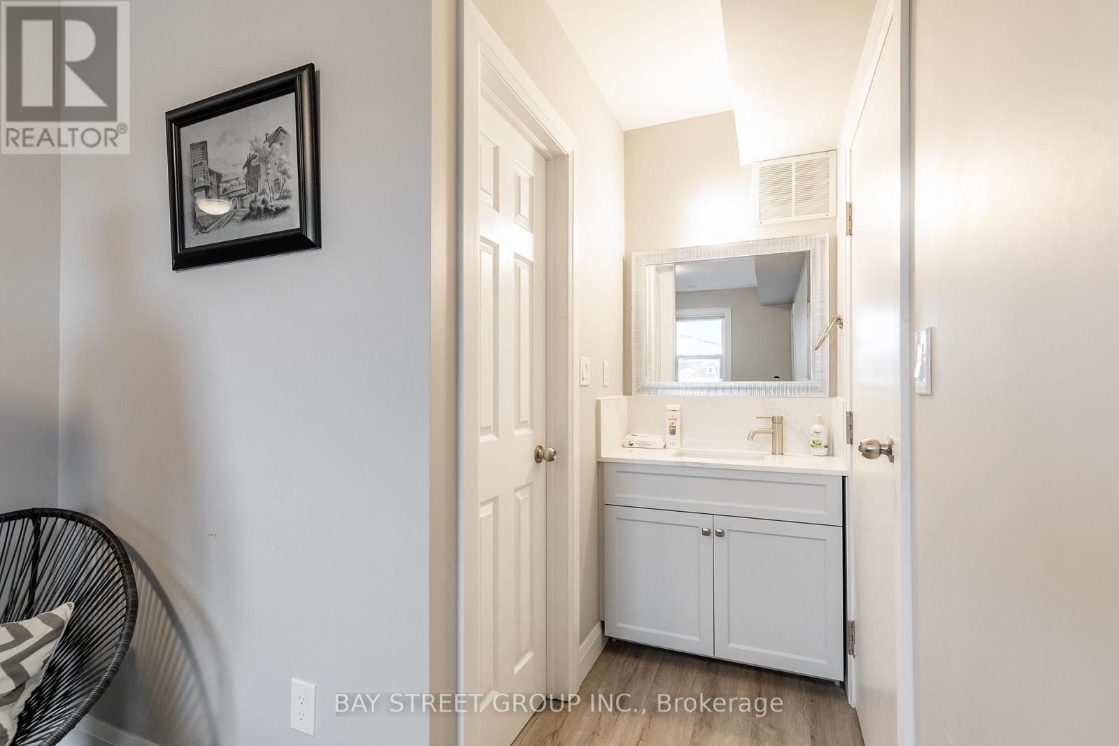 Unit C - 5757 Stanley Avenue Property Photo 17