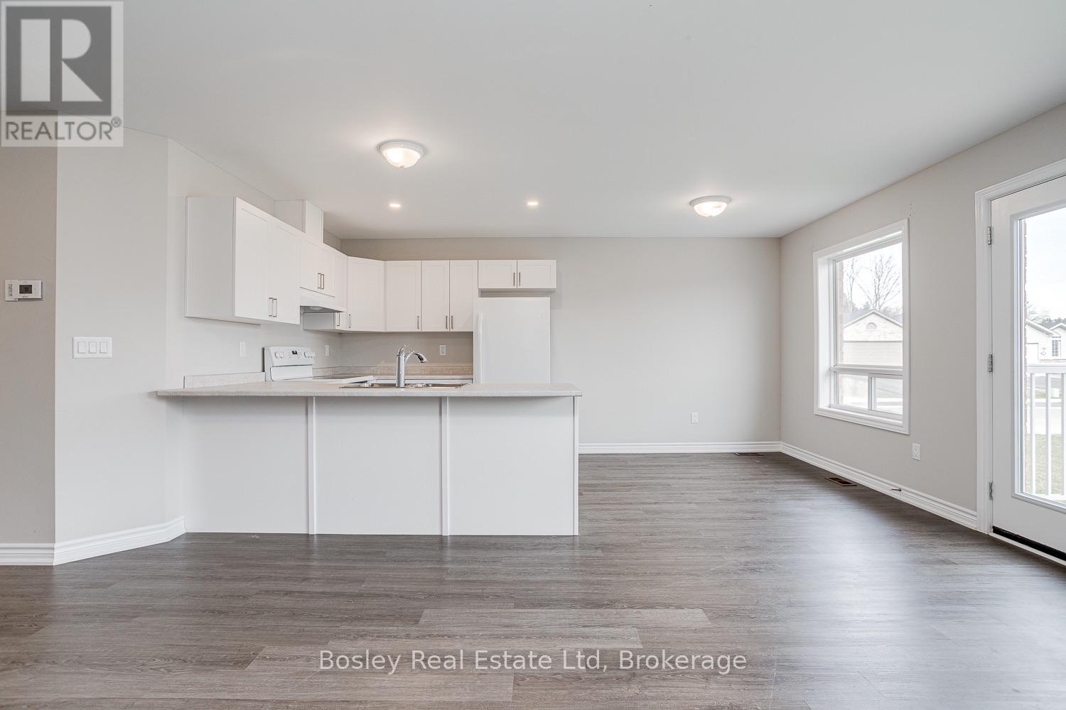 11 Tolman Street Property Photo 13