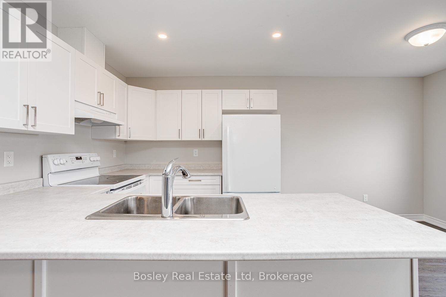 11 Tolman Street Property Photo 20
