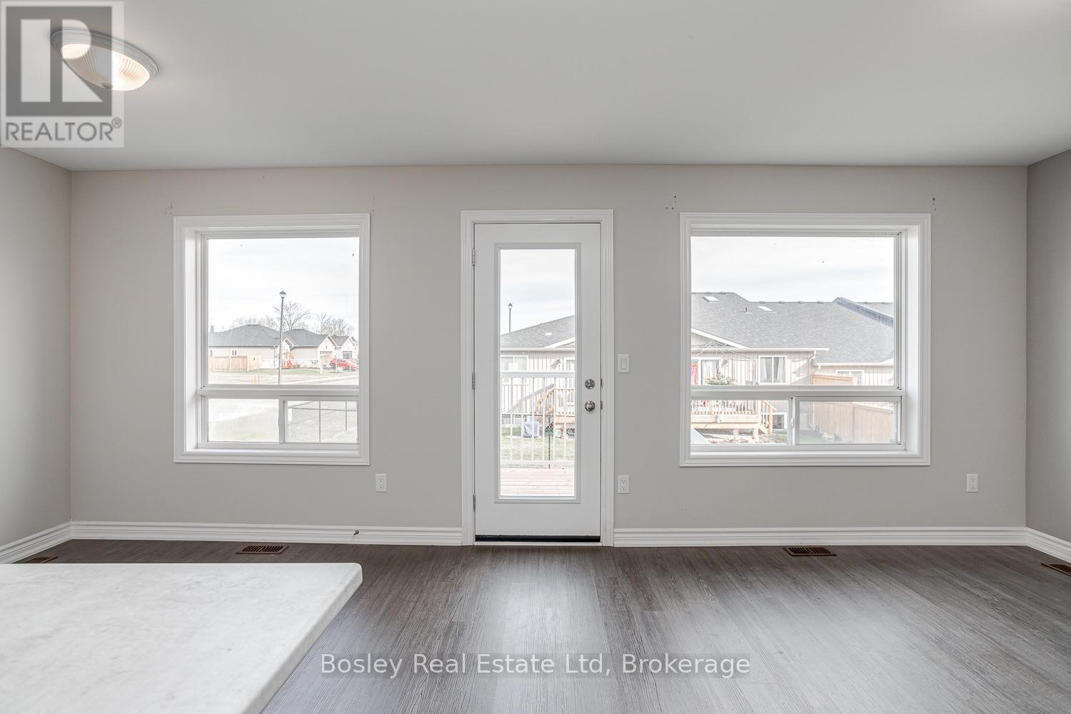 11 Tolman Street Property Photo 25