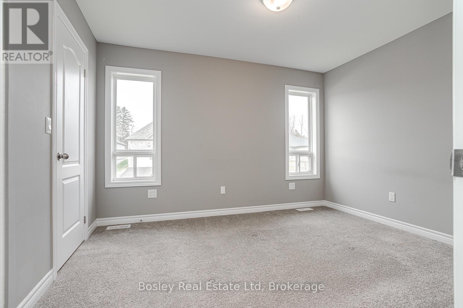11 Tolman Street Property Photo 27