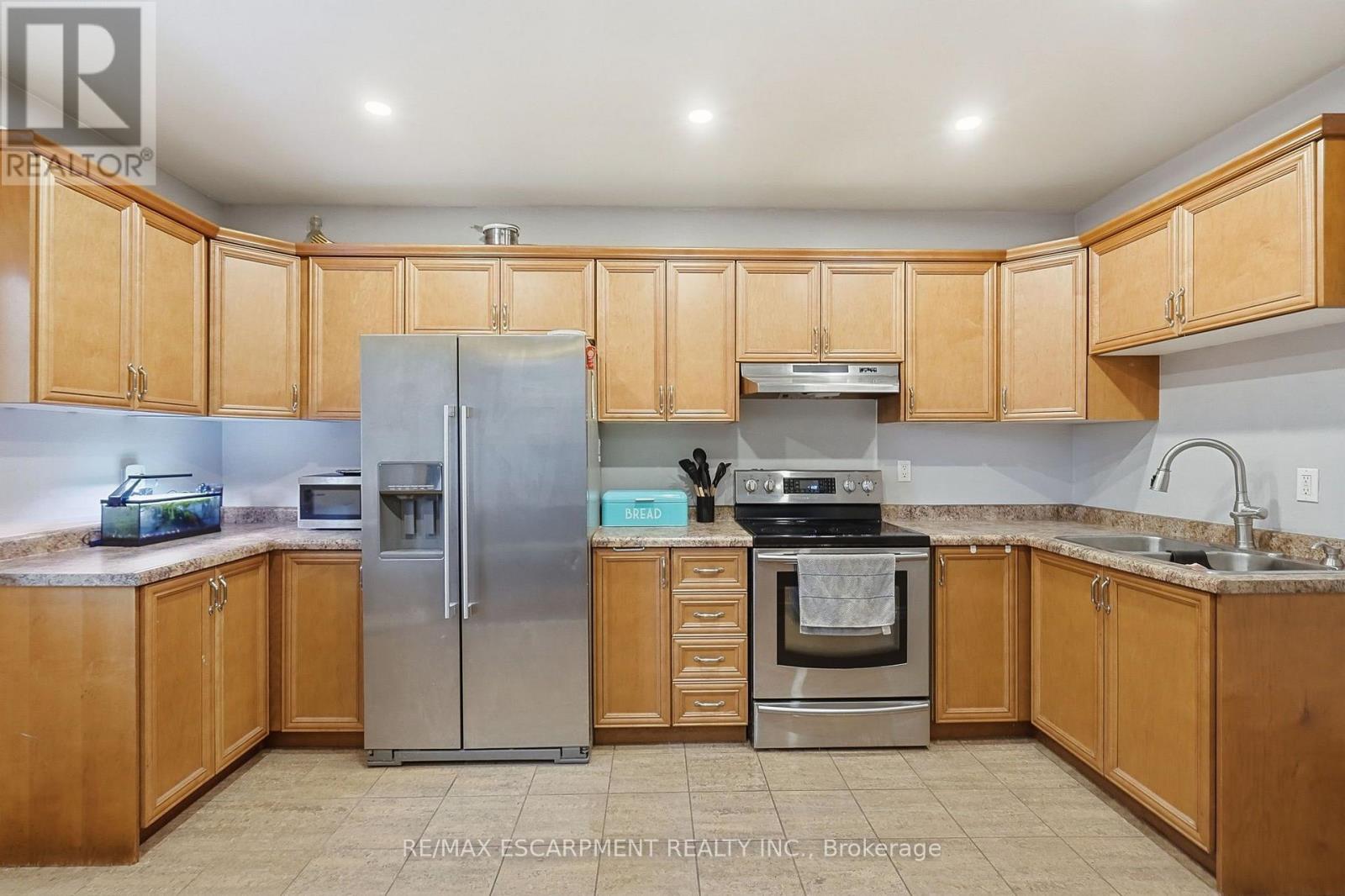 32 Oak Avenue Property Photo 16