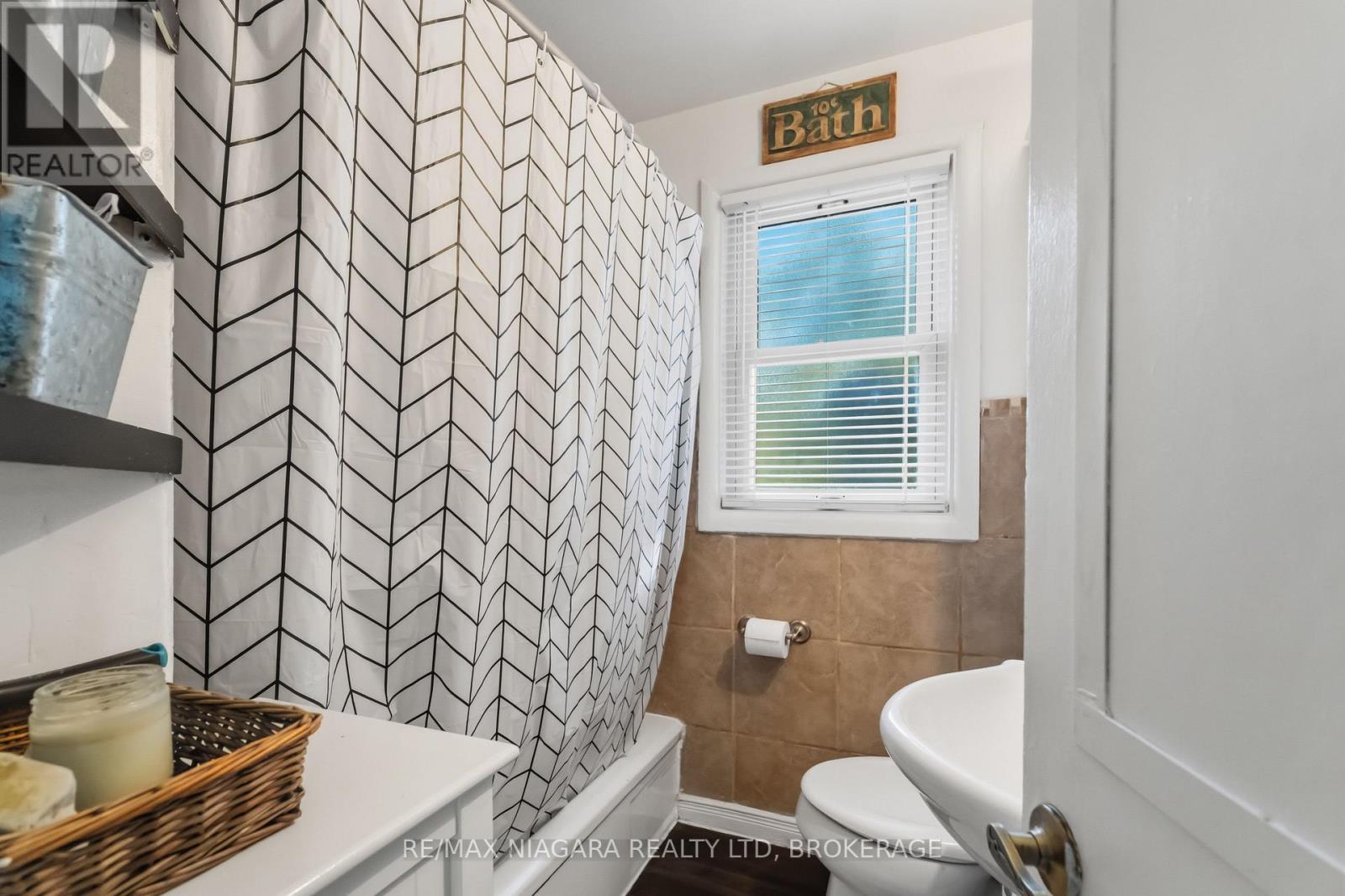 4 Walker Avenue Property Photo 16