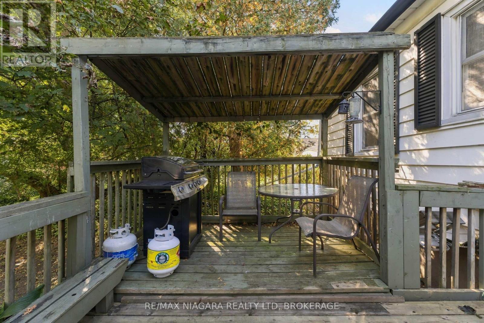 4 Walker Avenue Property Photo 28