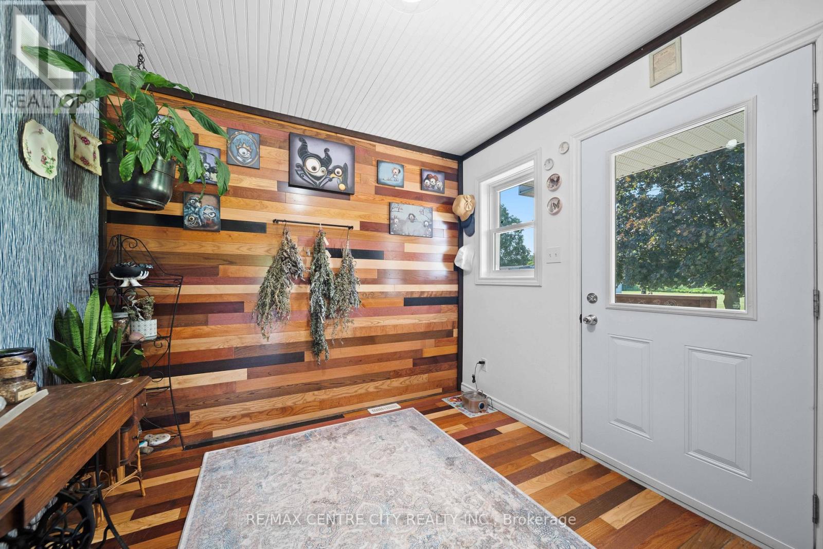 9664 Belmont Road Property Photo 6
