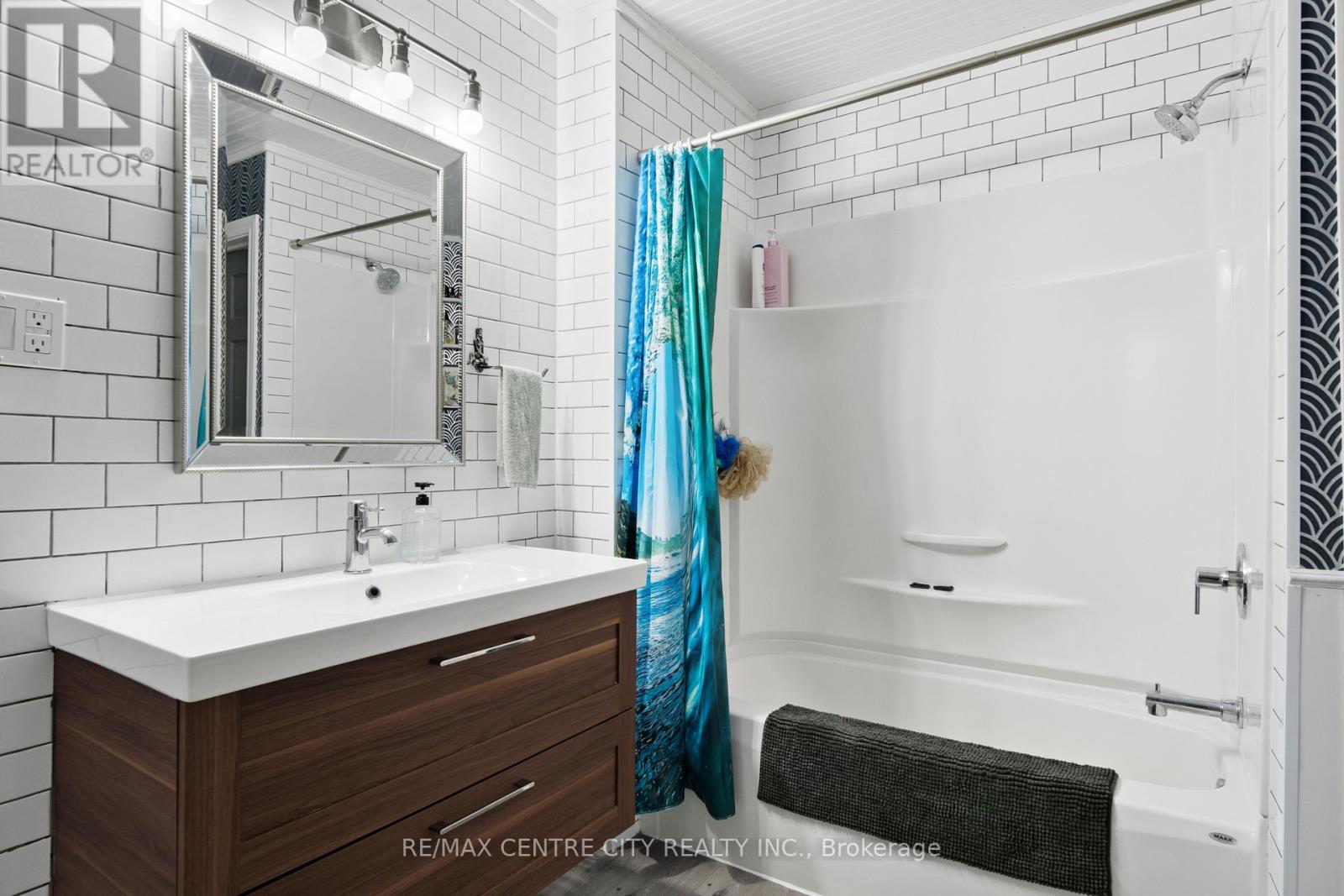 9664 Belmont Road Property Photo 17