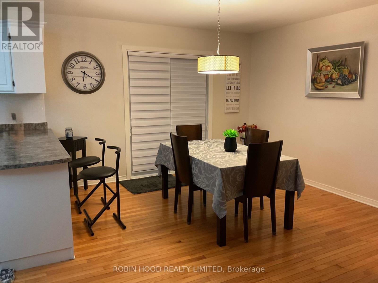 2469 Innes Road Property Photo 8