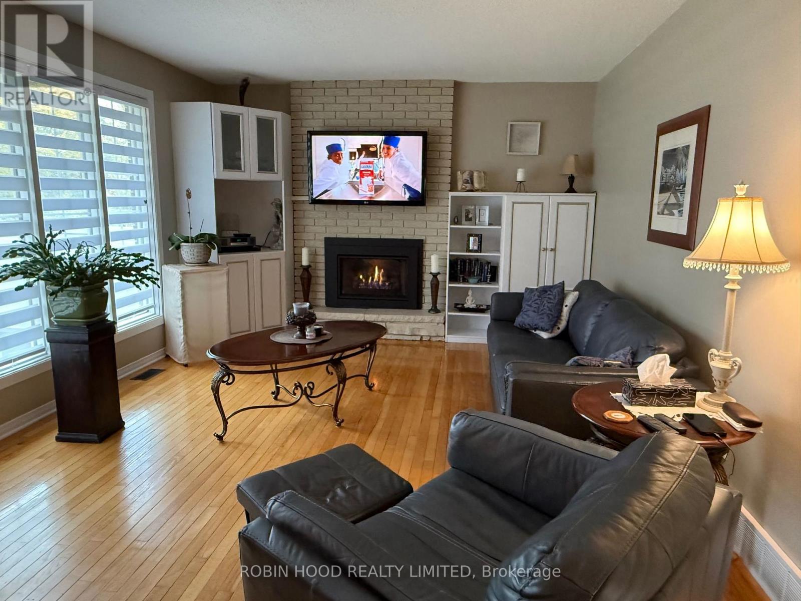 2469 Innes Road Property Photo 10