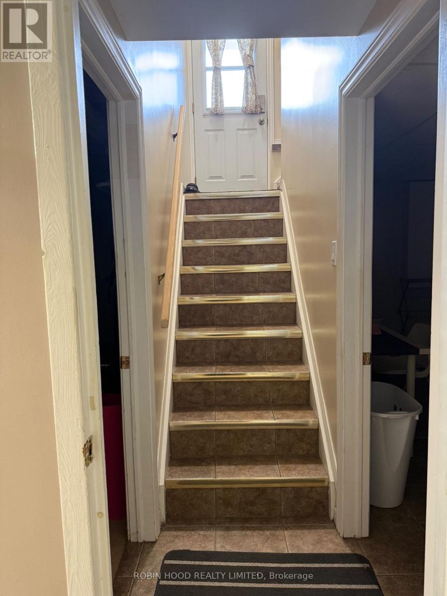 2469 Innes Road Property Photo 15